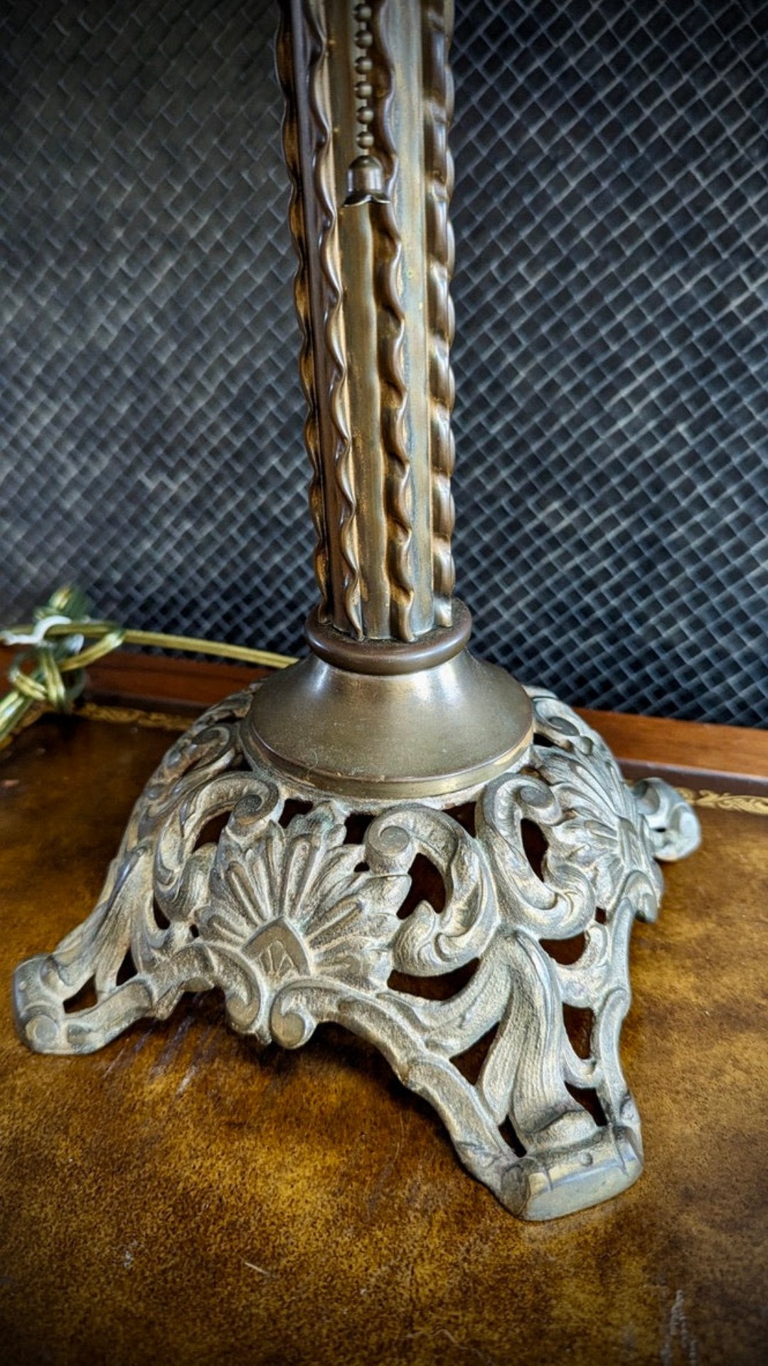 "Florence" - Vintage Table Lamp with One-of-a-kind Lampshade